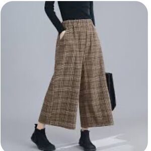 Chouyatou women’s plaid wool wide leg Cropped pants elastic waist Wool blend